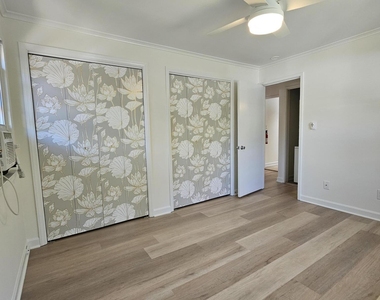 707 Daniels Street - Photo Thumbnail 15