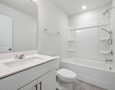 1011 Hemlock Cone Way - Photo Thumbnail 34