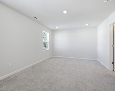 1011 Hemlock Cone Way - Photo Thumbnail 23