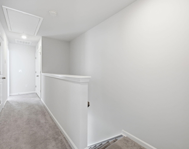 1011 Hemlock Cone Way - Photo Thumbnail 21
