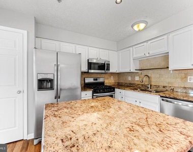 427 Mayapple Court - Photo Thumbnail 13
