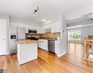 427 Mayapple Court - Photo Thumbnail 11