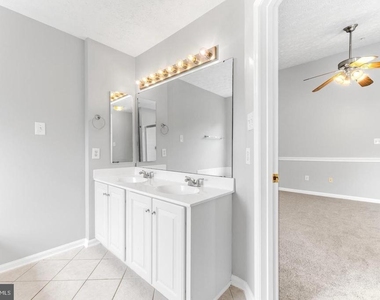 427 Mayapple Court - Photo Thumbnail 25