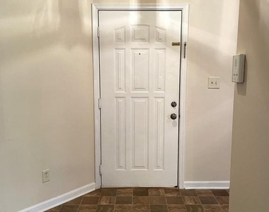 303 Tall Pines Court - Photo Thumbnail 14