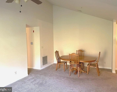 303 Tall Pines Court - Photo Thumbnail 3