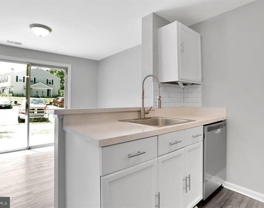 1237 Danielle Drive - Photo Thumbnail 8