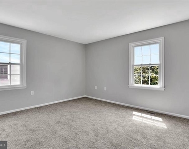 1237 Danielle Drive - Photo Thumbnail 13