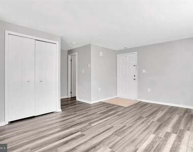1237 Danielle Drive - Photo Thumbnail 3