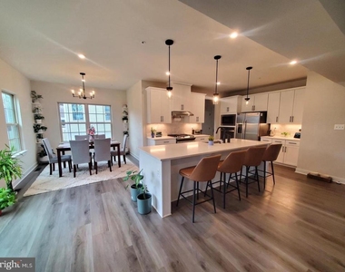 6979 Mandalong Way - Photo Thumbnail 37