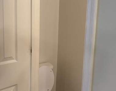 4967 Clarendon Terrace - Photo Thumbnail 4