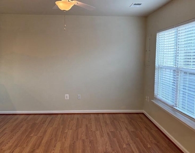 4967 Clarendon Terrace - Photo Thumbnail 3
