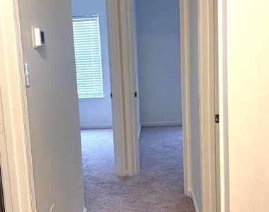 4967 Clarendon Terrace - Photo Thumbnail 8