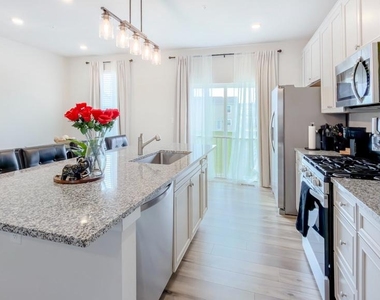11042 Corvin Place - Photo Thumbnail 32