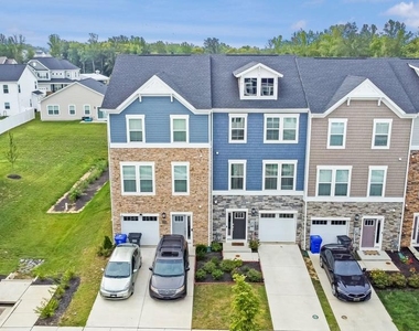 11042 Corvin Place - Photo Thumbnail 2