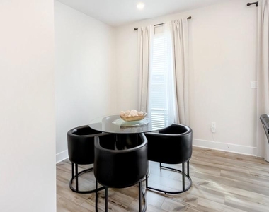 11042 Corvin Place - Photo Thumbnail 21