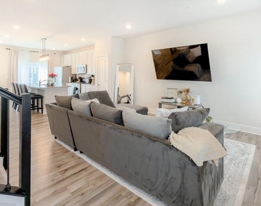 11042 Corvin Place - Photo Thumbnail 44