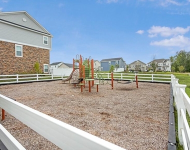 11042 Corvin Place - Photo Thumbnail 9