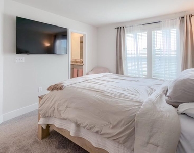 11042 Corvin Place - Photo Thumbnail 12