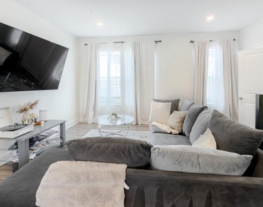11042 Corvin Place - Photo Thumbnail 30