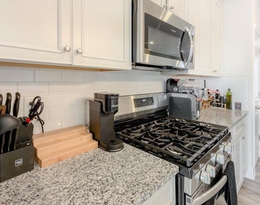 11042 Corvin Place - Photo Thumbnail 8