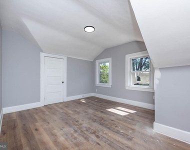 10 S Belle Grove Road - Photo Thumbnail 17
