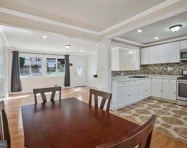 3716 Valley Hill Drive - Photo Thumbnail 10