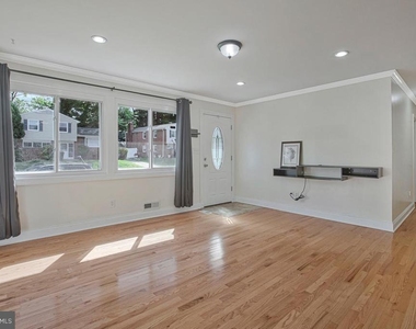 3716 Valley Hill Drive - Photo Thumbnail 7