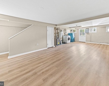 205 Ridge Avenue - Photo Thumbnail 19