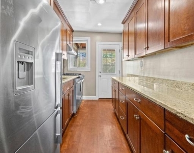 205 Ridge Avenue - Photo Thumbnail 5