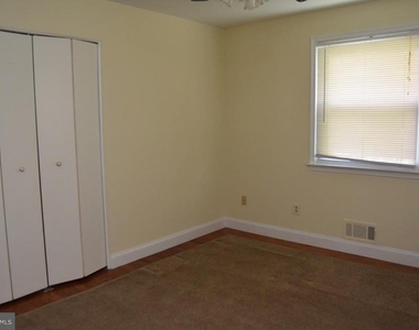 6820 Cherokee Drive - Photo Thumbnail 18
