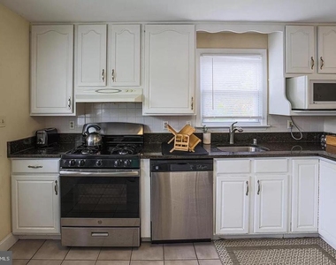 6820 Cherokee Drive - Photo Thumbnail 5
