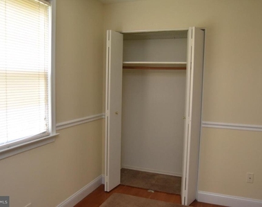 6820 Cherokee Drive - Photo Thumbnail 20