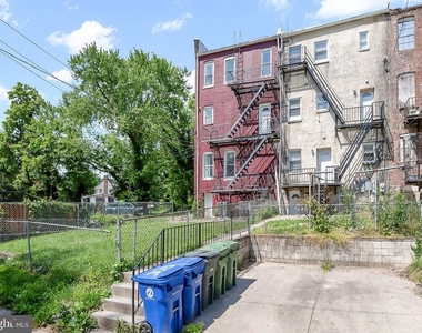 2103 Chelsea Terrace - Photo Thumbnail 24