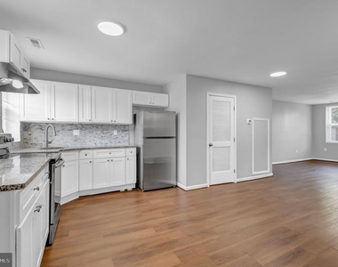 2103 Chelsea Terrace - Photo Thumbnail 7