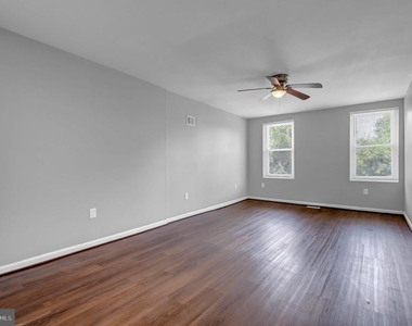 2103 Chelsea Terrace - Photo Thumbnail 17