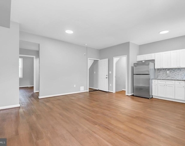 2103 Chelsea Terrace - Photo Thumbnail 7