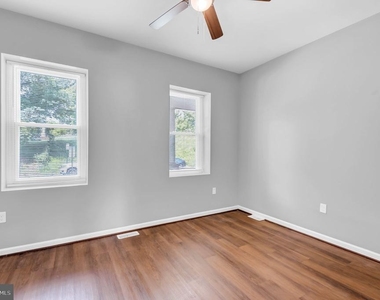 2103 Chelsea Terrace - Photo Thumbnail 9
