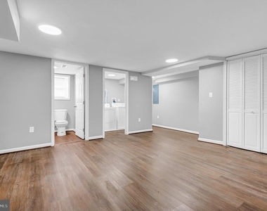 2103 Chelsea Terrace - Photo Thumbnail 15