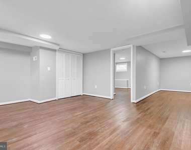 2103 Chelsea Terrace - Photo Thumbnail 19