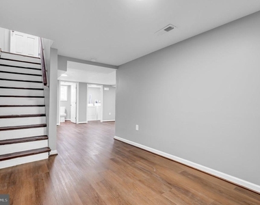 2103 Chelsea Terrace - Photo Thumbnail 12