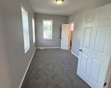 2101 Chelsea Terrace - Photo Thumbnail 15