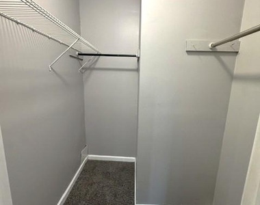 2101 Chelsea Terrace - Photo Thumbnail 17