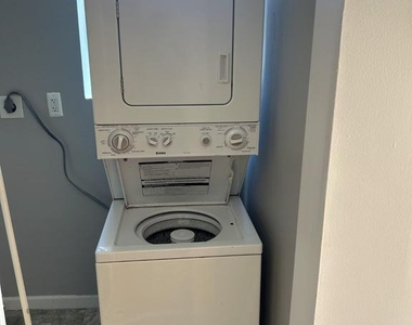 2101 Chelsea Terrace - Photo Thumbnail 10