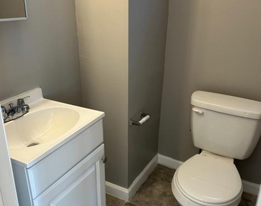 2101 Chelsea Terrace - Photo Thumbnail 10