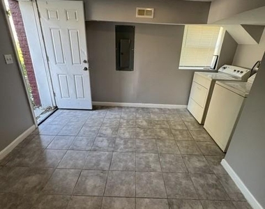 2101 Chelsea Terrace - Photo Thumbnail 21