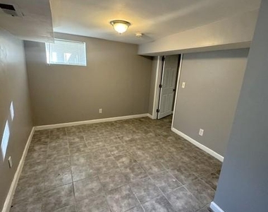 2101 Chelsea Terrace - Photo Thumbnail 16