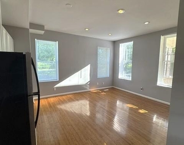 2101 Chelsea Terrace - Photo Thumbnail 5