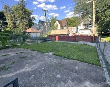2101 Chelsea Terrace - Photo Thumbnail 24