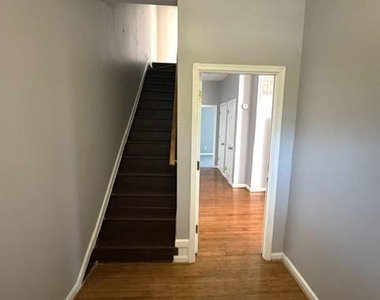 2101 Chelsea Terrace - Photo Thumbnail 2