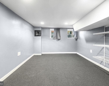 1456 Andre Street - Photo Thumbnail 22